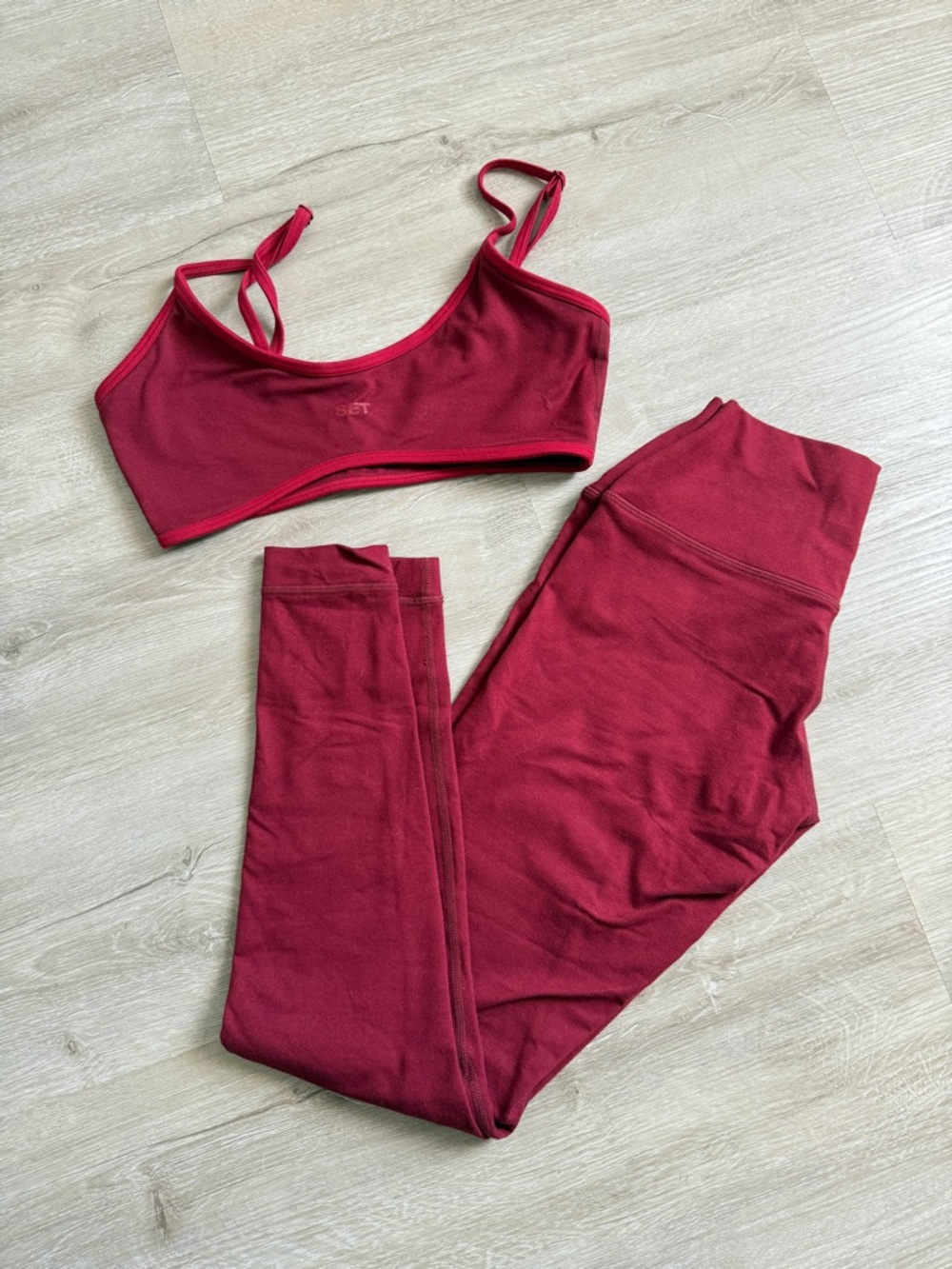 Set active form cloud set in deep red